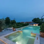 Sienna Villa *